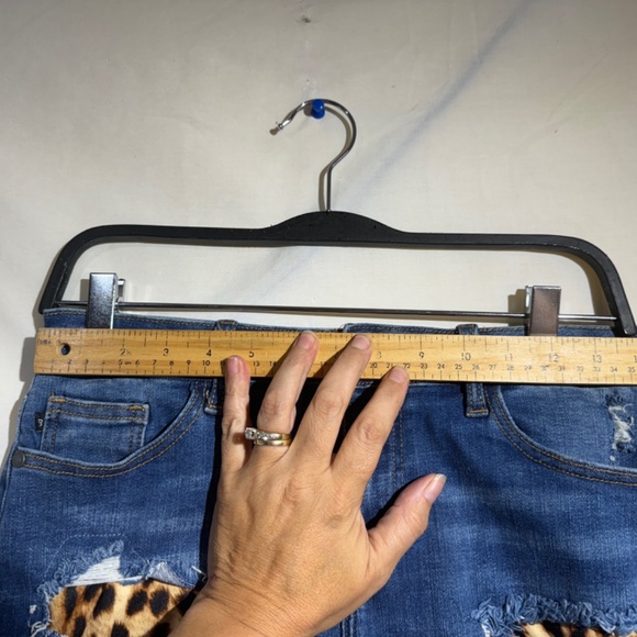 Judy Blue Distressed Jean Shorts with Leopard Accents - Picture 6 of 11